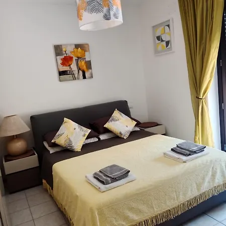 Appartamento Casa Cesano Mare *
